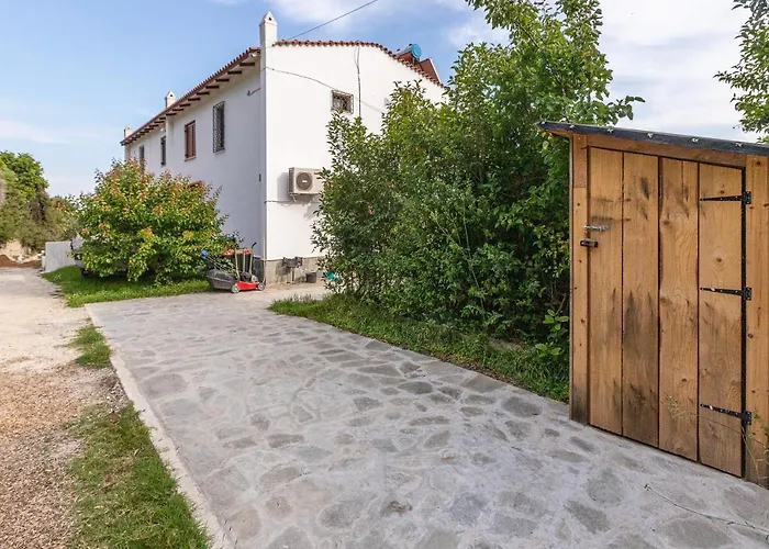 Дом отдыха & Blue Experience Мола-Калива